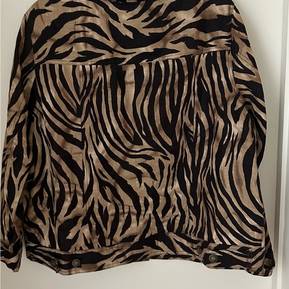 Carole Little Woman Animal Print Jacket - Black‎ and Brown - Picture 3 of 3